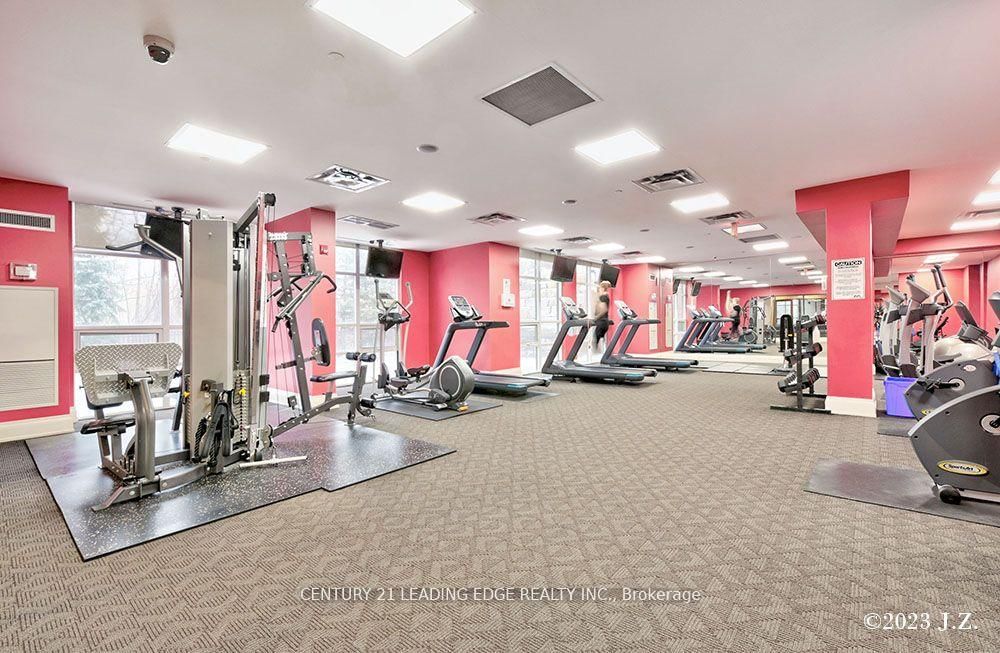 9225 Jane Street, Unit 911 - Photo 24