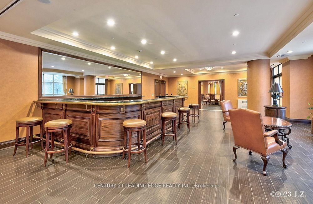 9225 Jane Street, Unit 911 - Photo 26