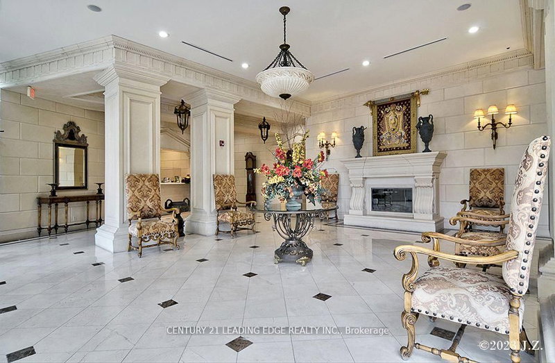 911 - 9225 Jane St, Vaughan, L6A 0J7 | Image 3