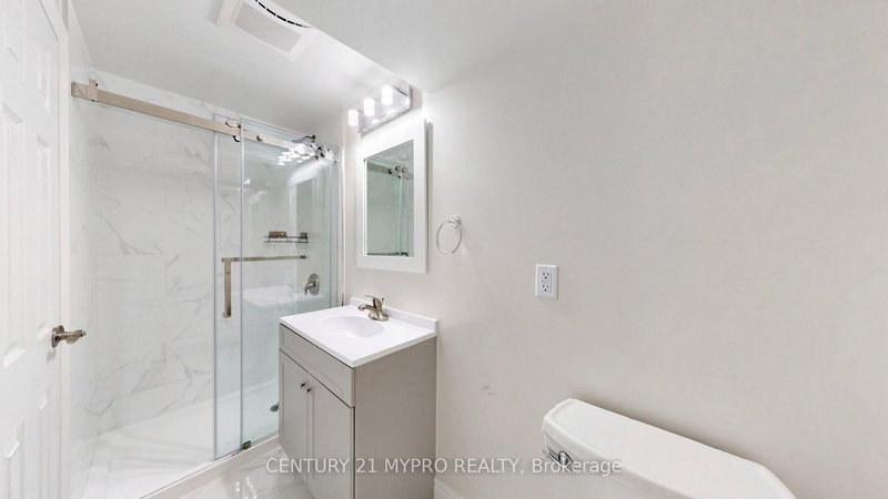 33 Erla Crt, Markham, L3S 3B3 | Image 3