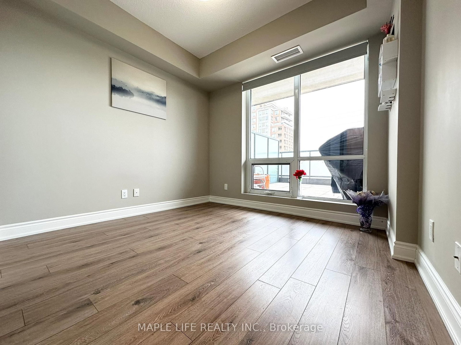 9090 Yonge Street, Unit 307 - Photo 14