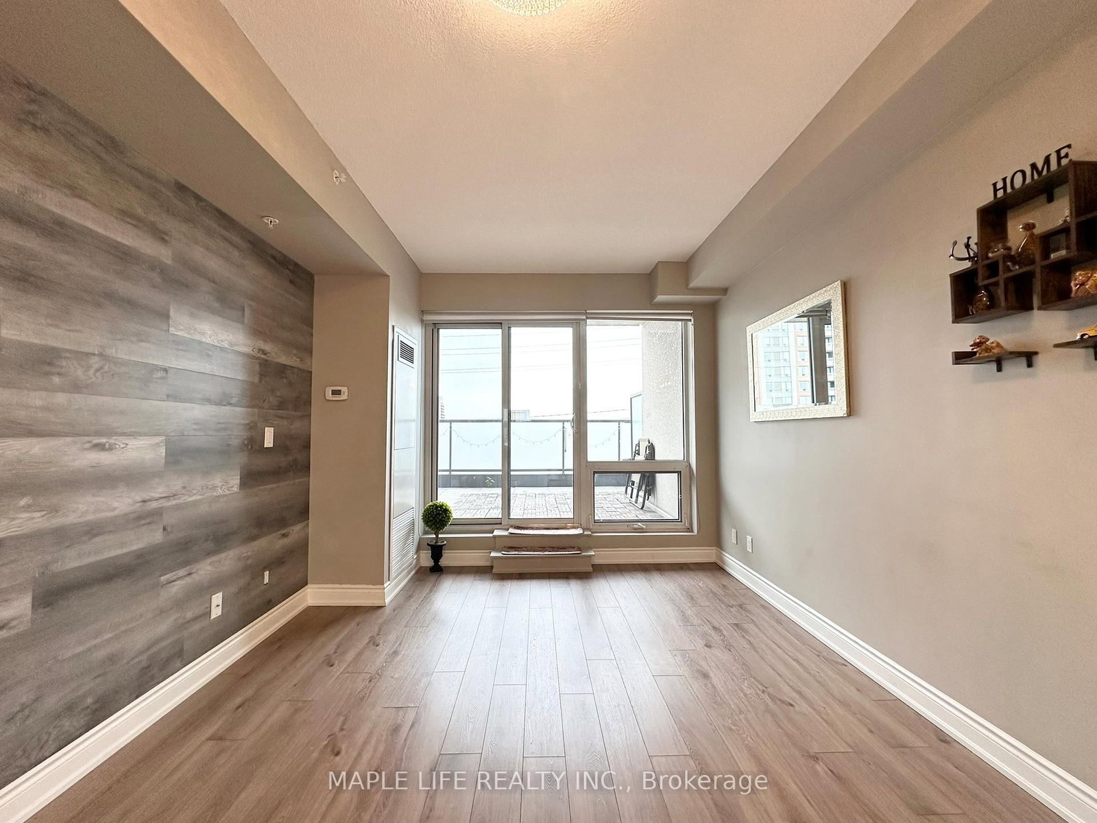 9090 Yonge Street, Unit 307 - Photo 18