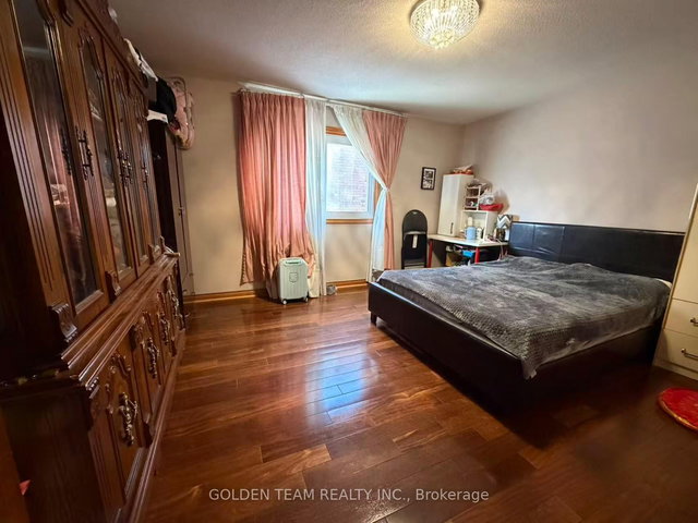 main floor - 16 Mallory Avenue