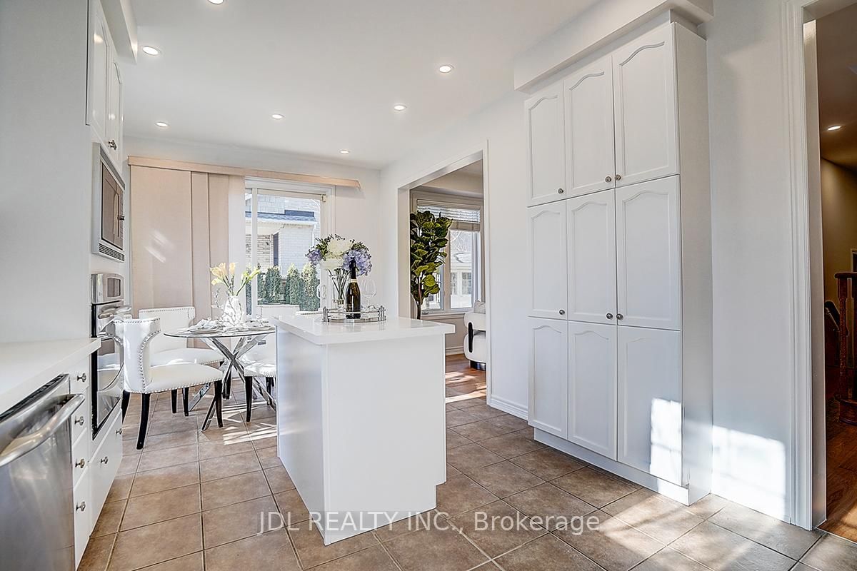 Detached House for sale at 46 Braehead Drive, Richmond Hill, Ontario, L4E 0B3 - Jefferson - MLS: N12988168