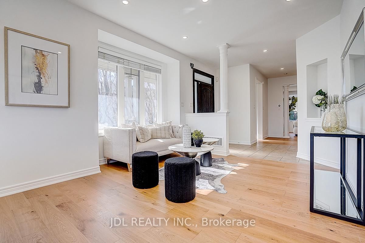 Detached House for sale at 46 Braehead Drive, Richmond Hill, Ontario, L4E 0B3 - Jefferson - MLS: N12988168