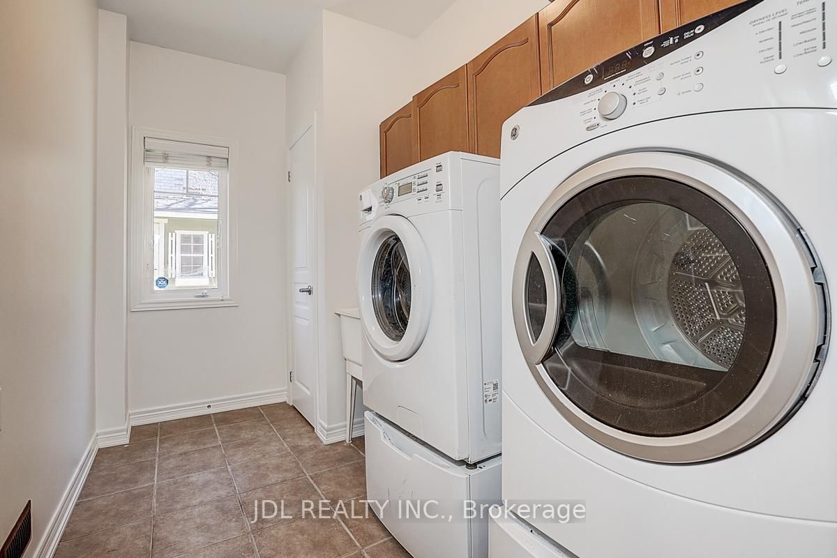 Detached House for sale at 46 Braehead Drive, Richmond Hill, Ontario, L4E 0B3 - Jefferson - MLS: N12988168