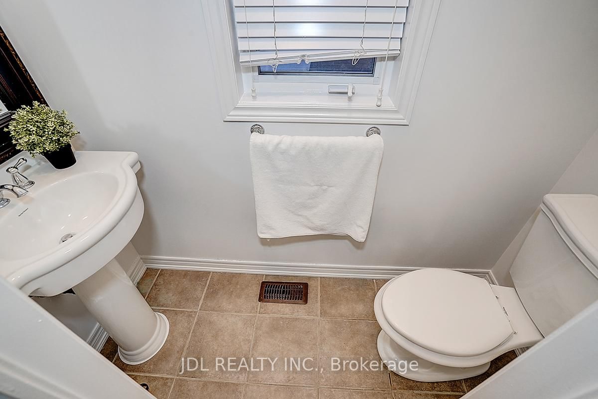 Detached House for sale at 46 Braehead Drive, Richmond Hill, Ontario, L4E 0B3 - Jefferson - MLS: N12988168