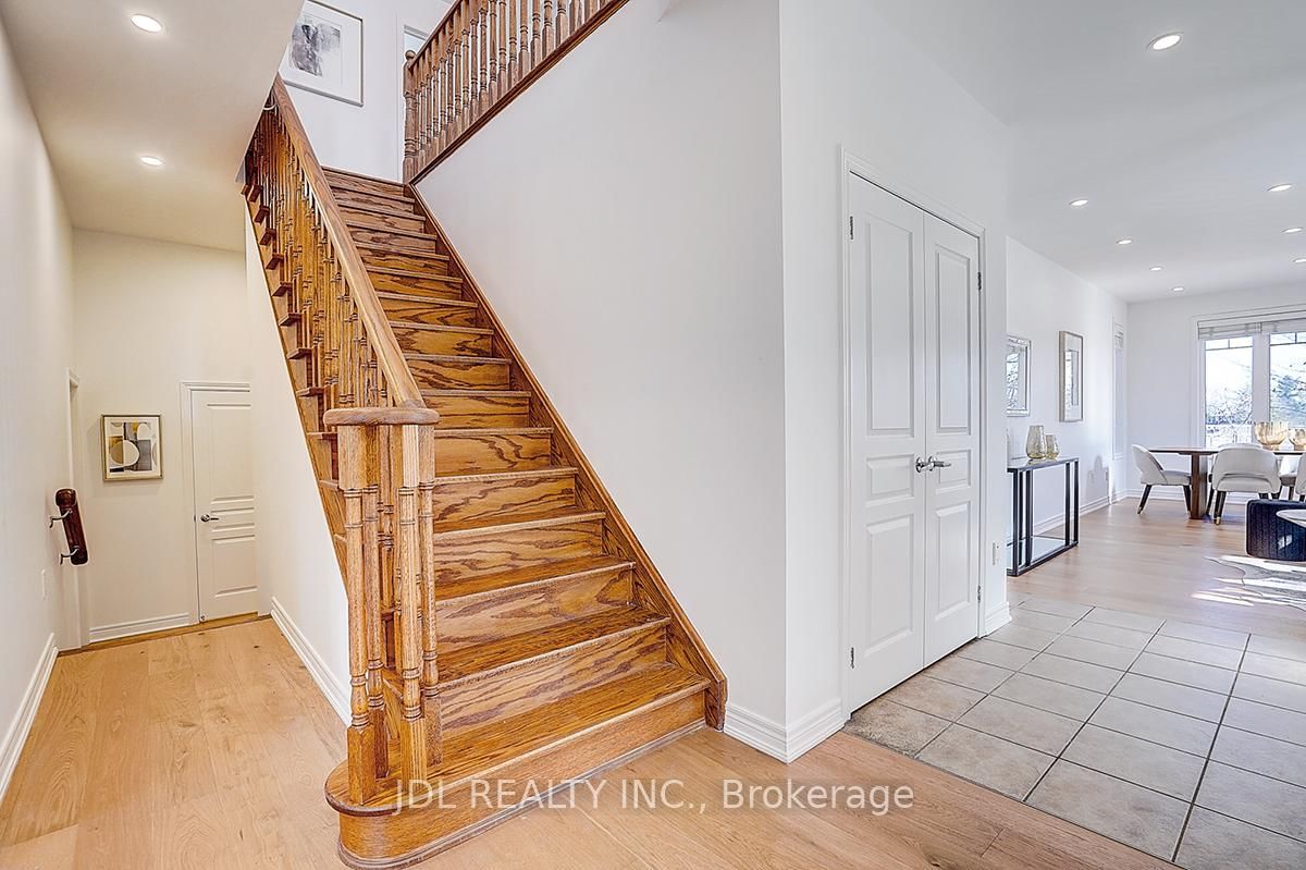 Detached House for sale at 46 Braehead Drive, Richmond Hill, Ontario, L4E 0B3 - Jefferson - MLS: N12988168