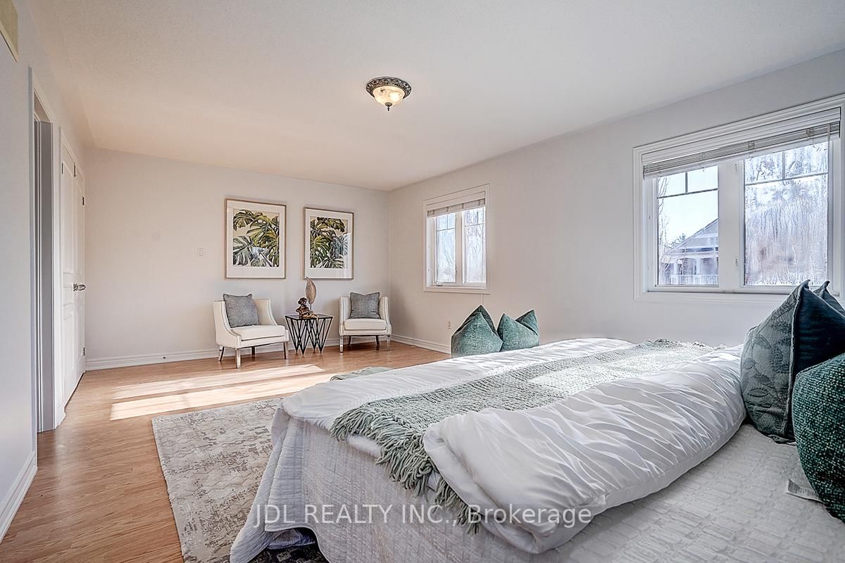 Detached House for sale at 46 Braehead Drive, Richmond Hill, Ontario, L4E 0B3 - Jefferson - MLS: N12988168