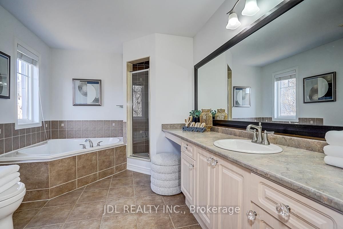 Detached House for sale at 46 Braehead Drive, Richmond Hill, Ontario, L4E 0B3 - Jefferson - MLS: N12988168