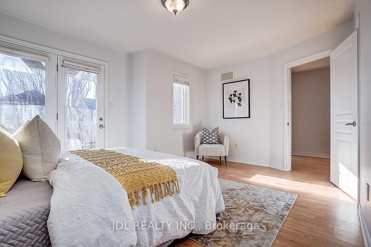 Detached House for sale at 46 Braehead Drive, Richmond Hill, Ontario, L4E 0B3 - Jefferson - MLS: N12988168