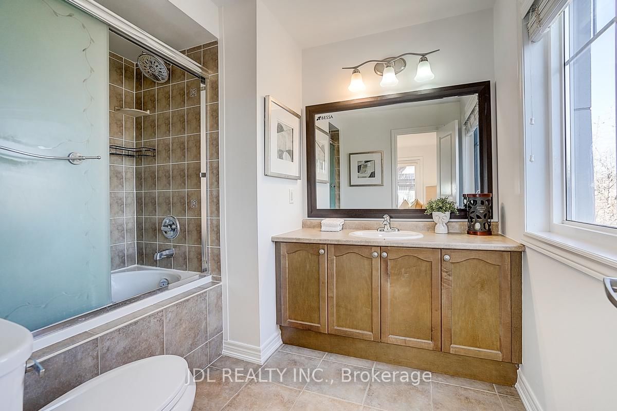 Detached House for sale at 46 Braehead Drive, Richmond Hill, Ontario, L4E 0B3 - Jefferson - MLS: N12988168