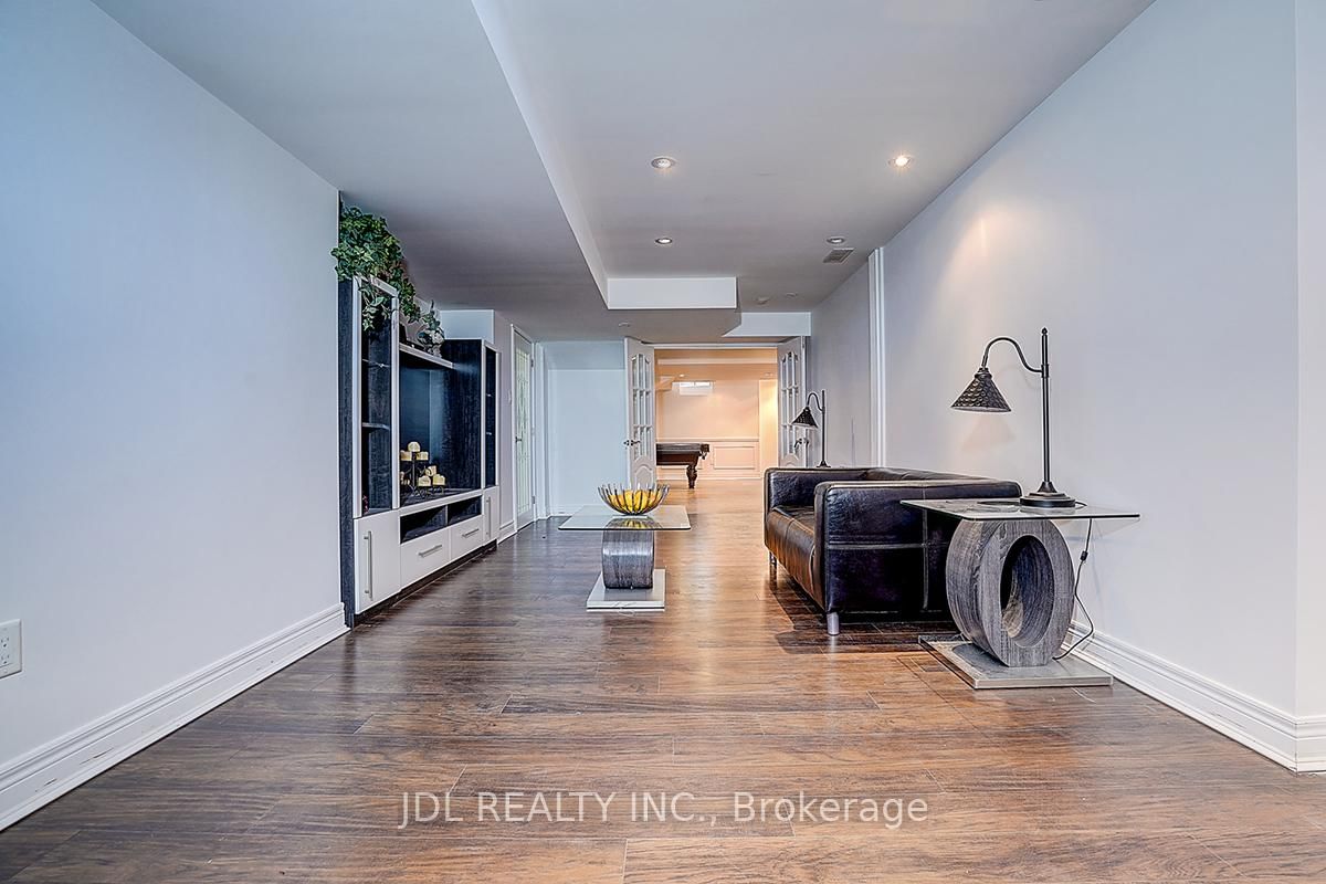 Detached House for sale at 46 Braehead Drive, Richmond Hill, Ontario, L4E 0B3 - Jefferson - MLS: N12988168