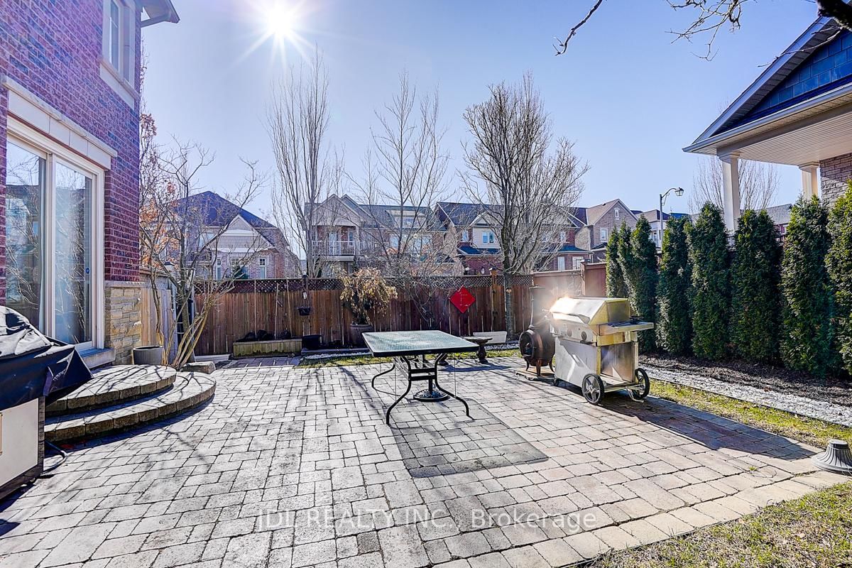 Detached House for sale at 46 Braehead Drive, Richmond Hill, Ontario, L4E 0B3 - Jefferson - MLS: N12988168