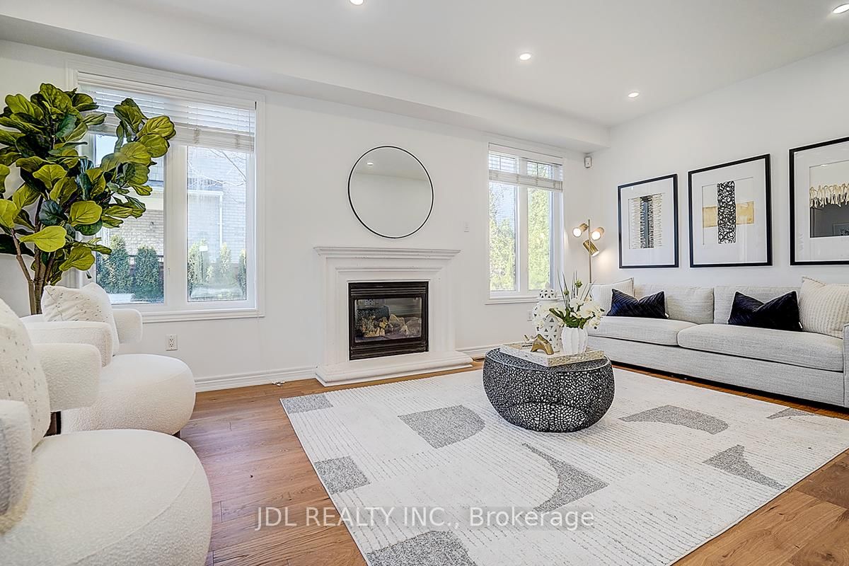 Detached House for sale at 46 Braehead Drive, Richmond Hill, Ontario, L4E 0B3 - Jefferson - MLS: N12988168