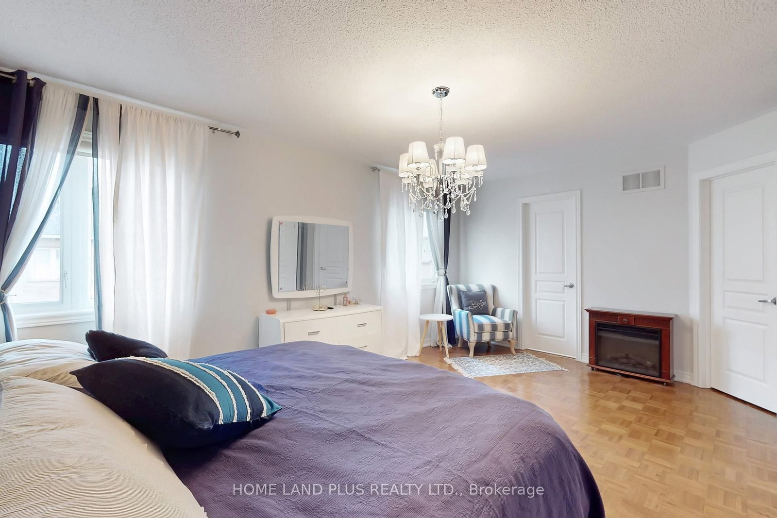 Detached House for sale at 48 Langhorst Crescent, Richmond Hill, Ontario, L4E 0A9 - Jefferson - MLS: N12988180