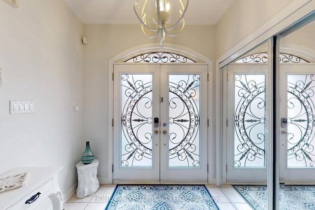 48 Langhorst Crescent E