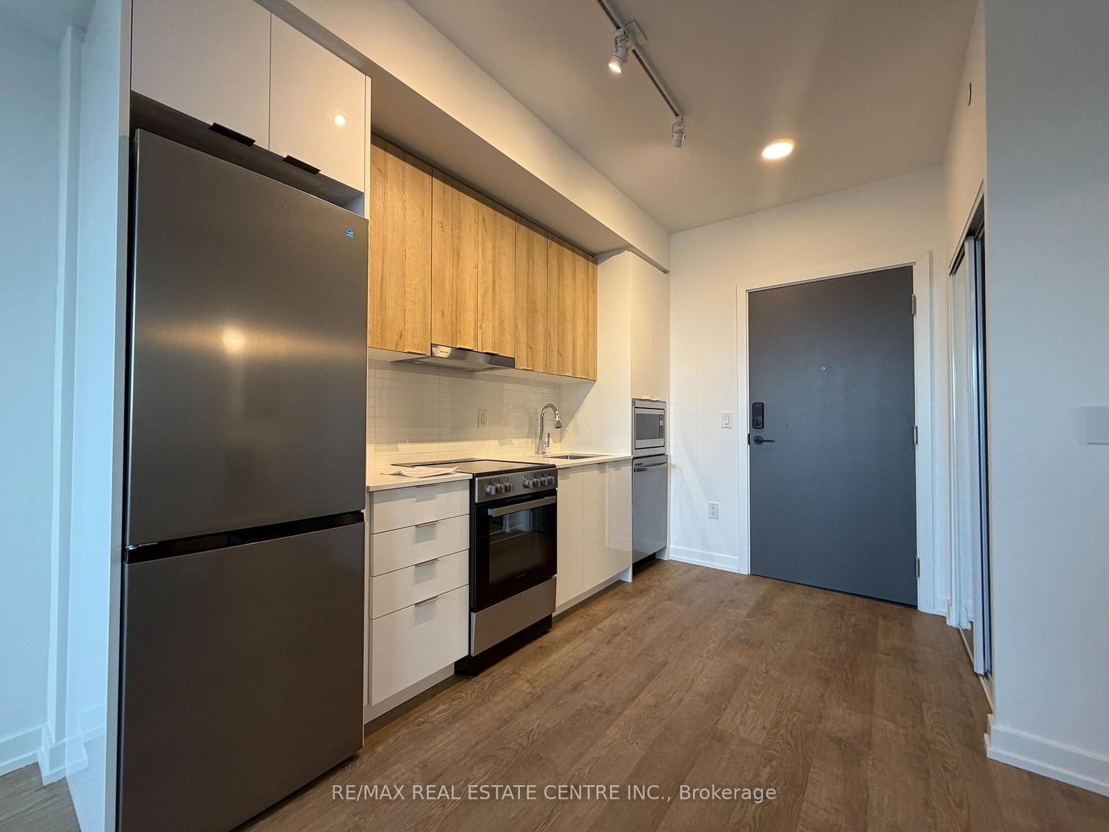 9763 Markham Road, Unit 209 - Photo 12