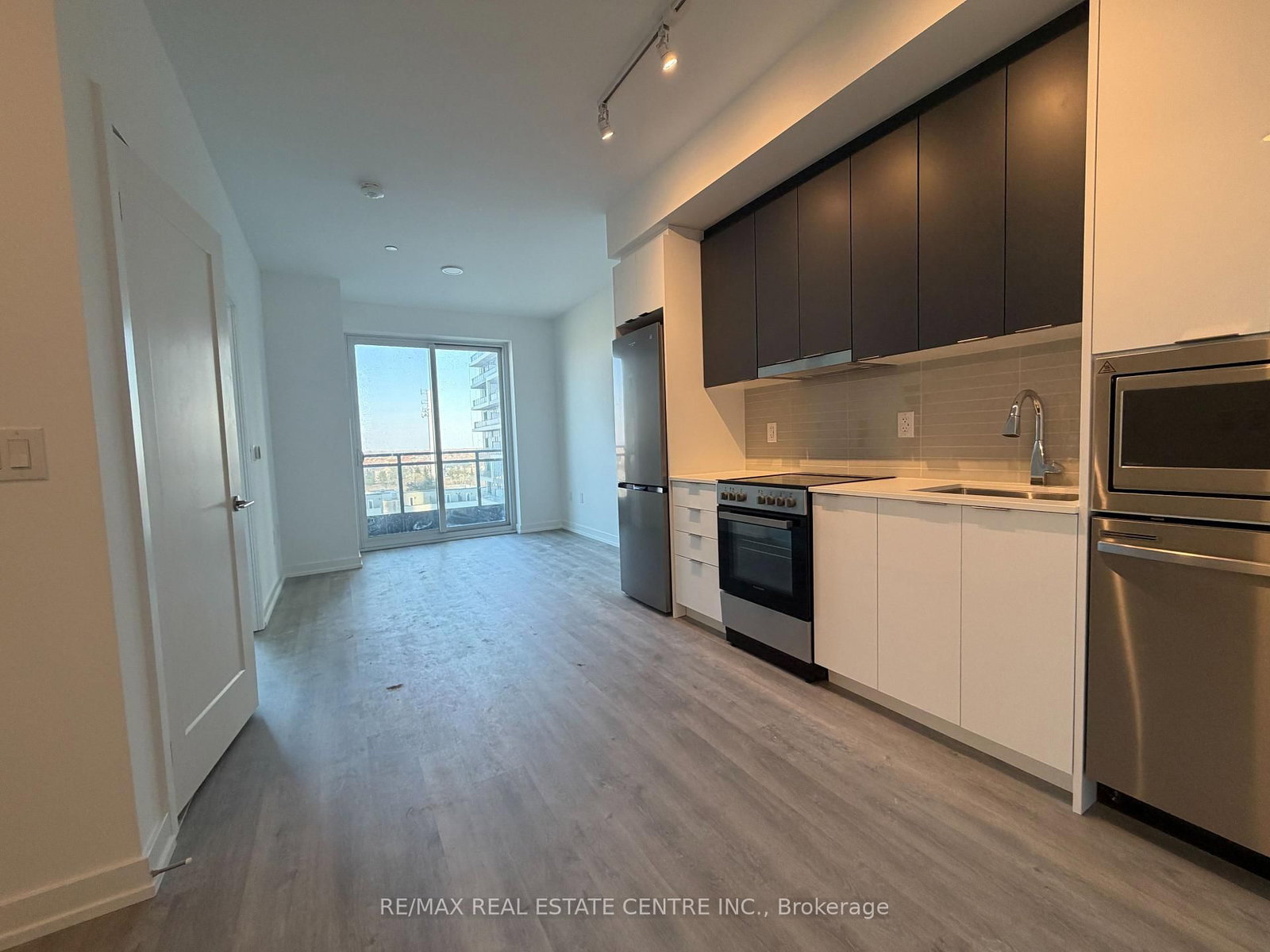 9763 Markham Road, Unit 209 - Photo 20