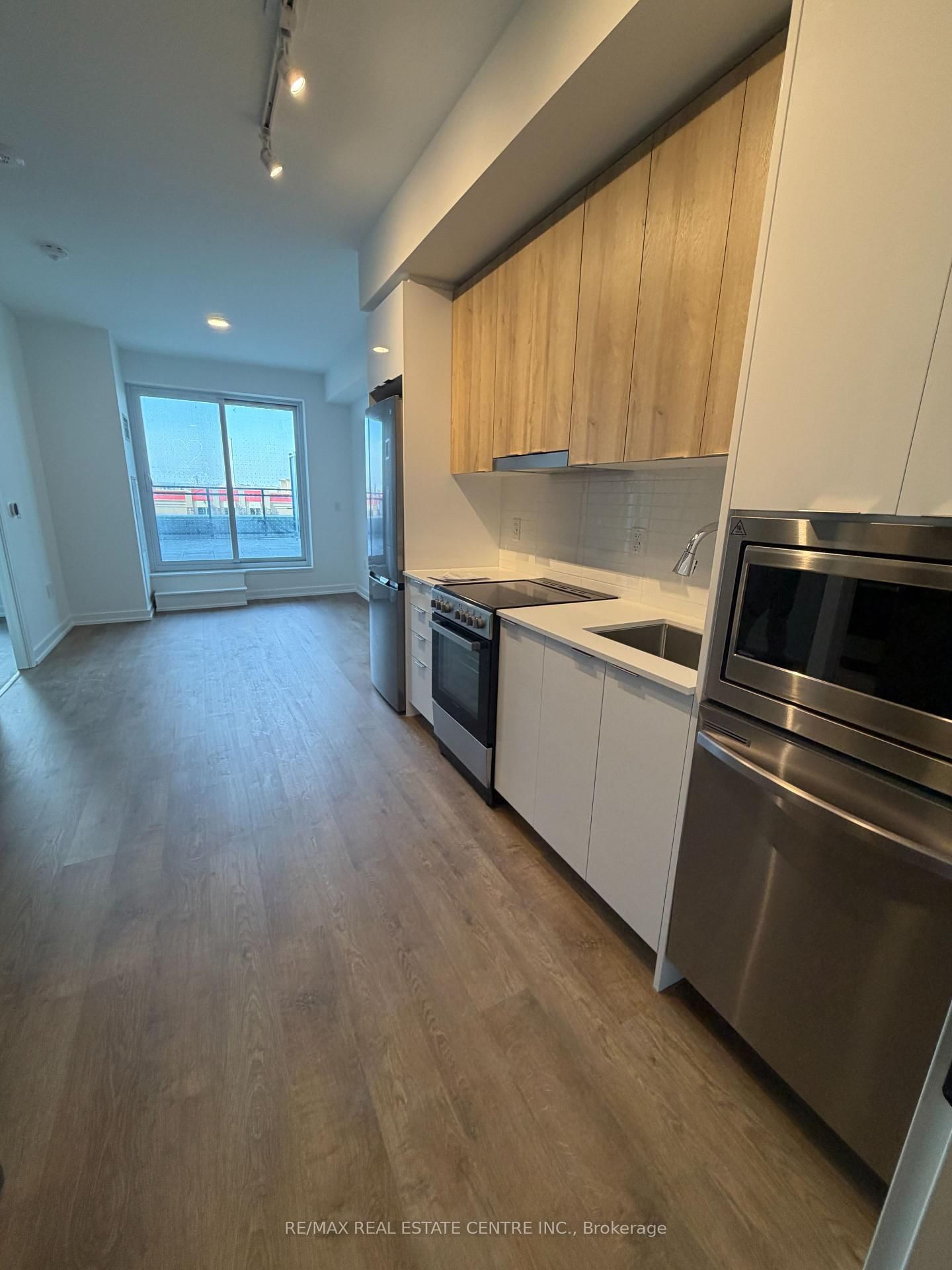 9763 Markham Road, Unit 209 - Photo 3