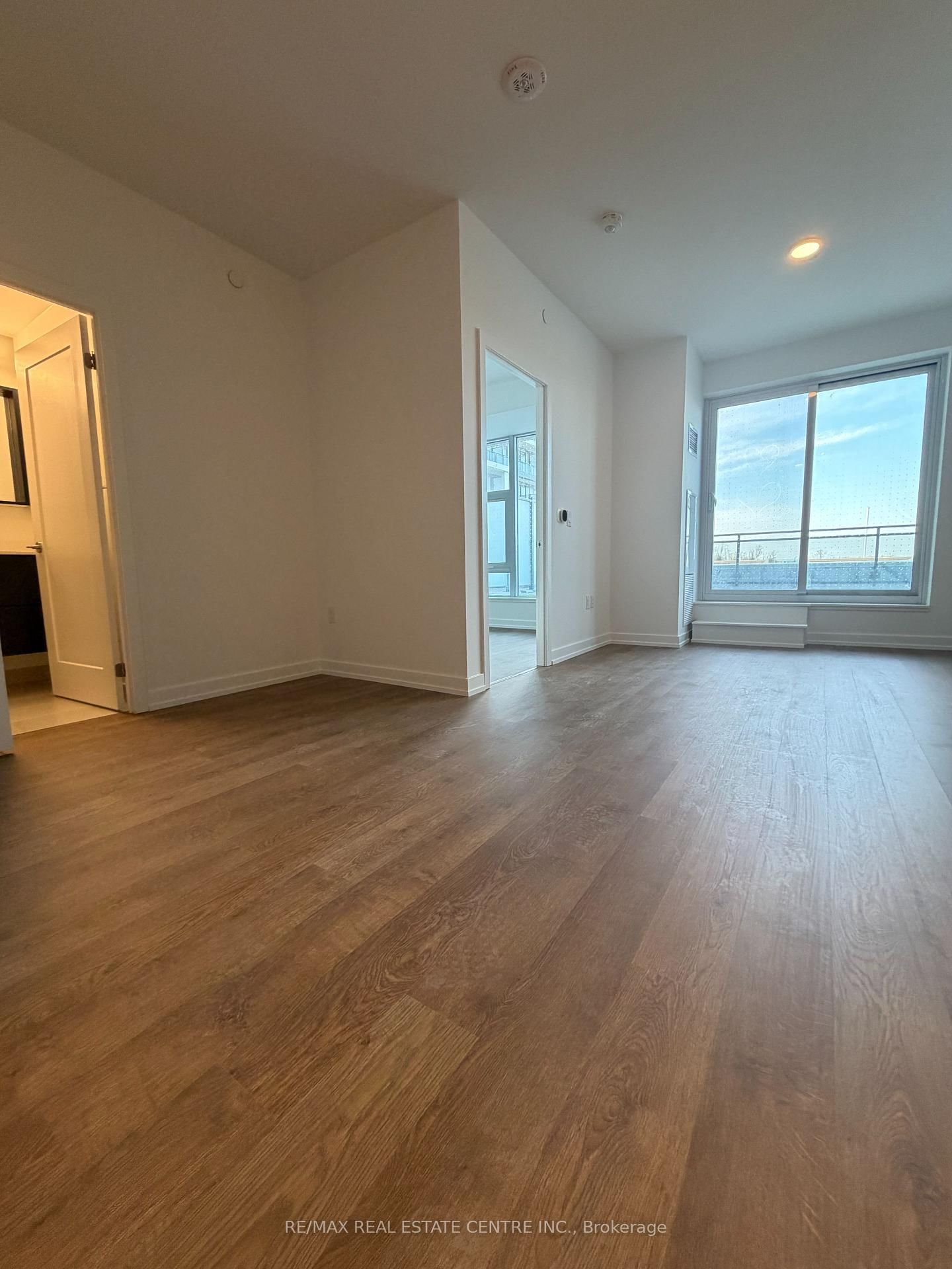 9763 Markham Road, Unit 209 - Photo 8