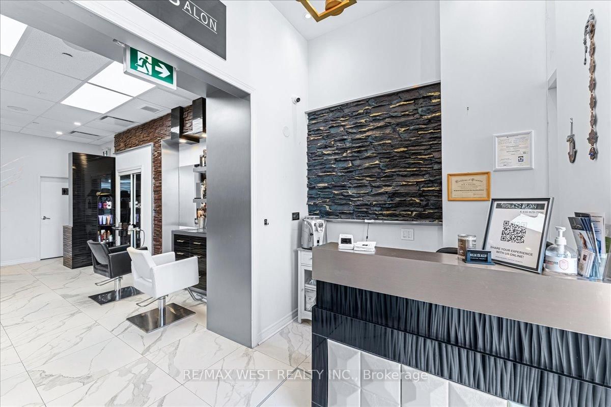 9610 Yonge Street, Unit A8 - Photo 15