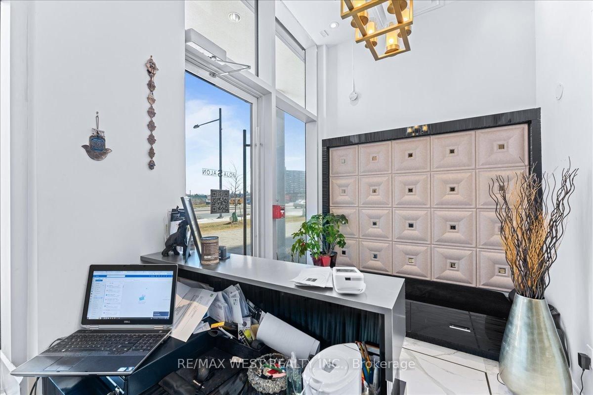 9610 Yonge Street, Unit A8 - Photo 17