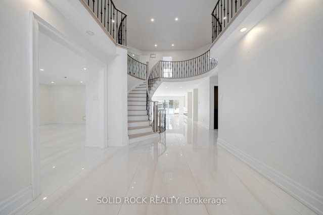2A Chiltern Hill