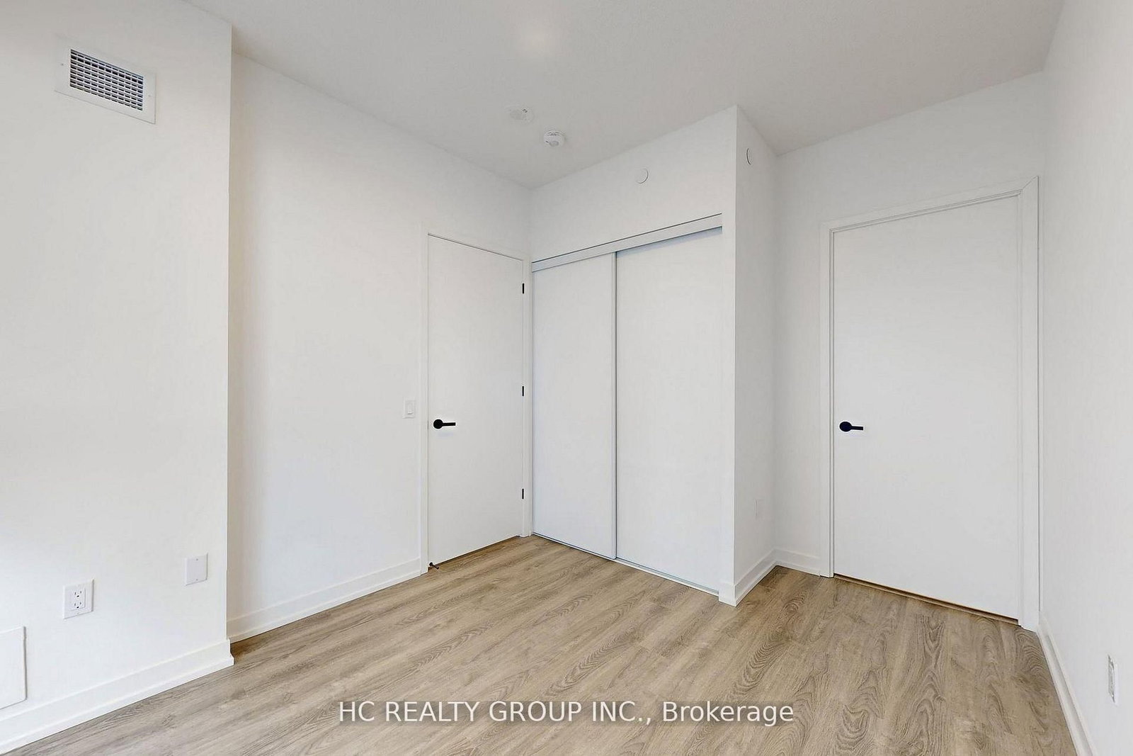 8 Interchange Way, Unit 3101 - Photo 13