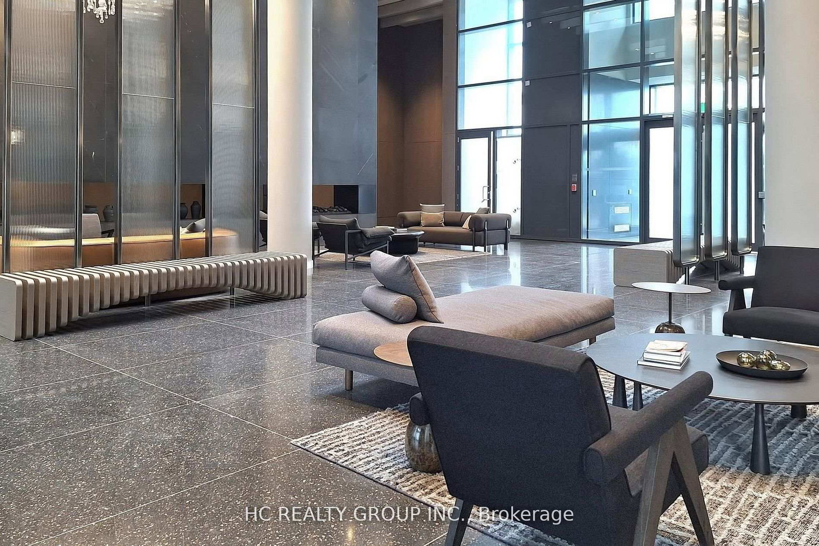 8 Interchange Way, Unit 3101 - Photo 4