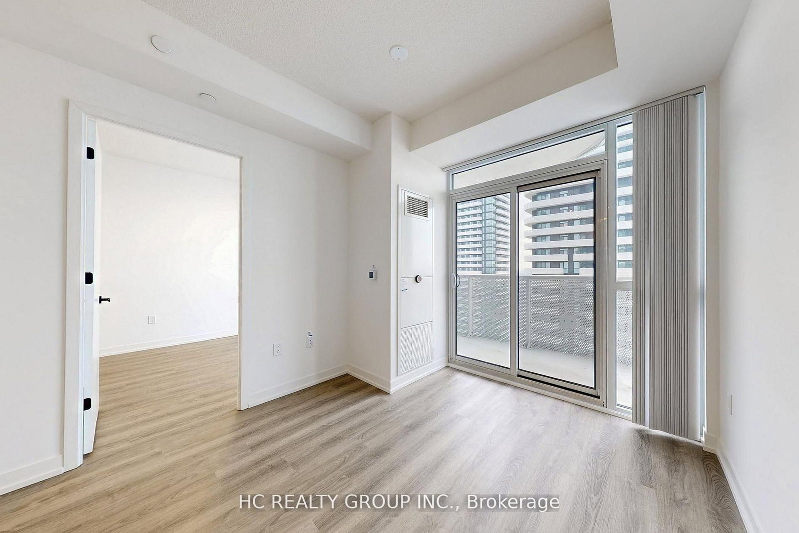 8 Interchange Way, Unit 3101 - Photo 7