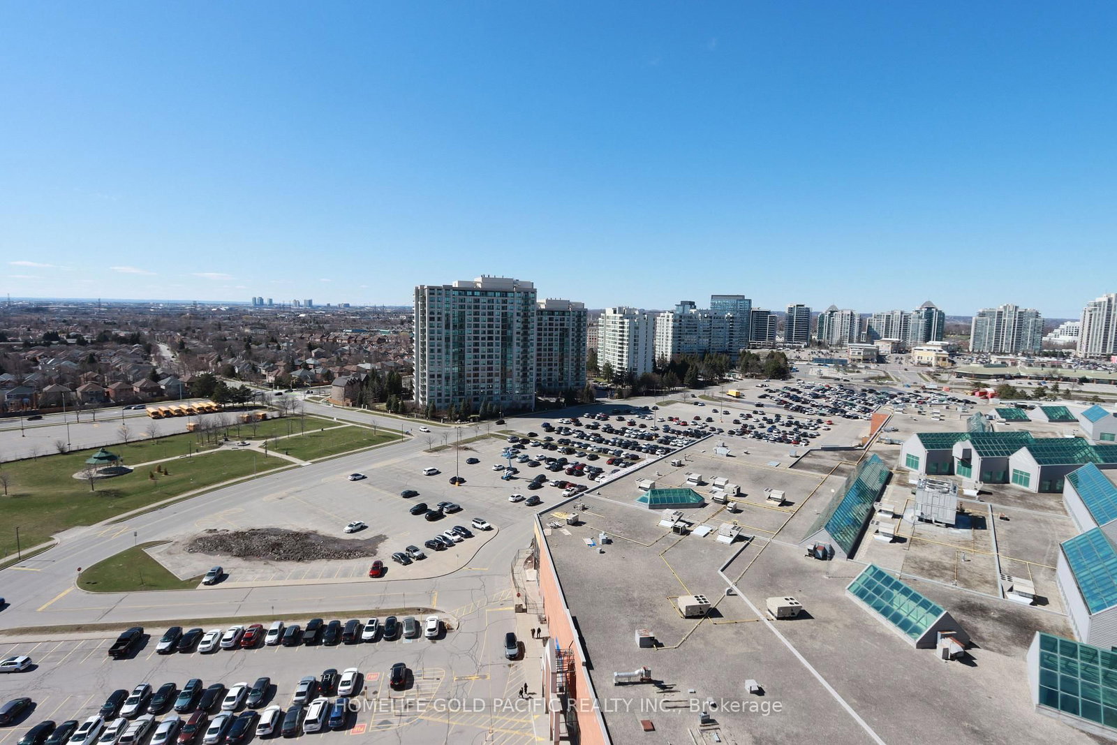 30 Upper Mall Way, Unit 1506
