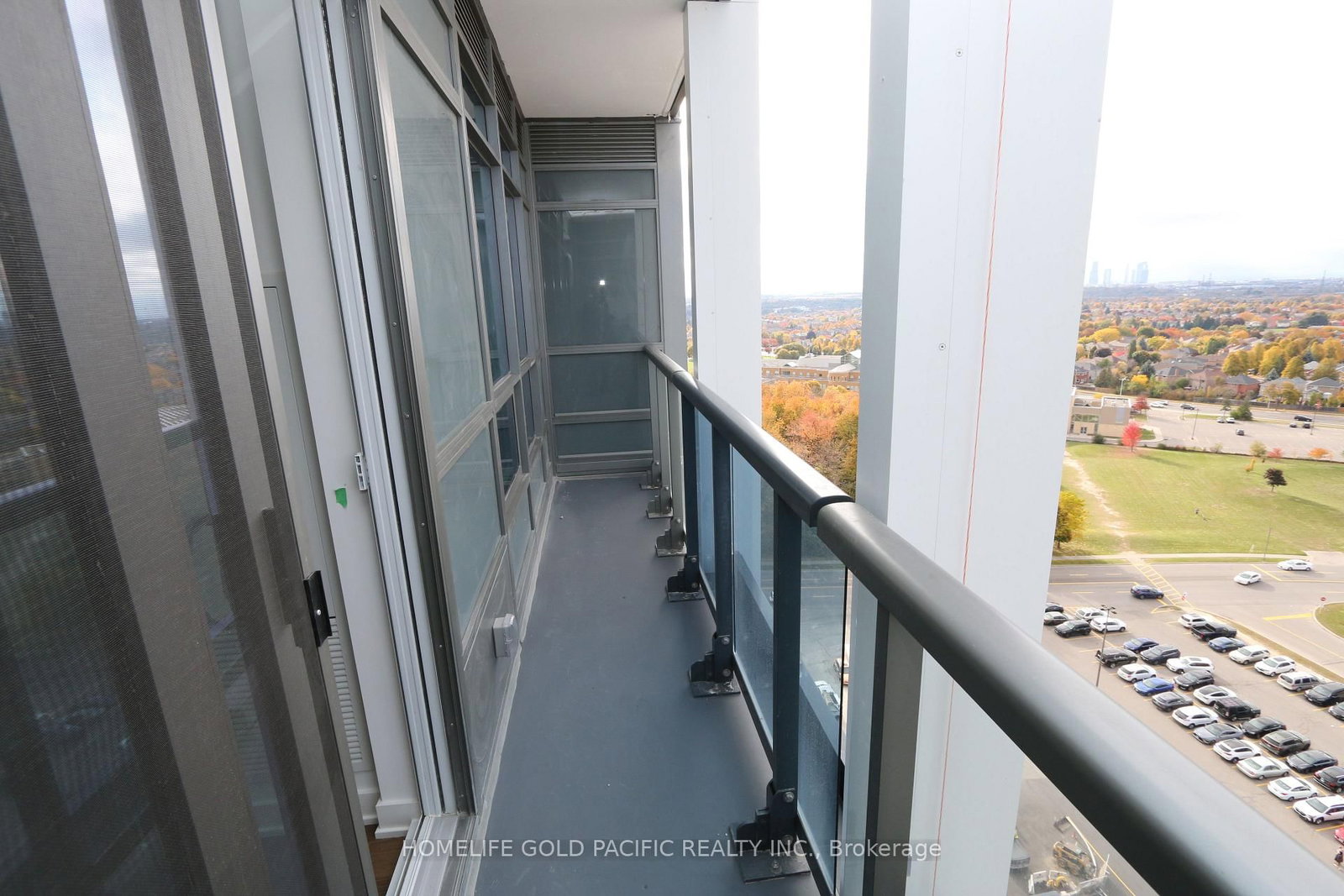 30 Upper Mall Way, Unit 1506 - Photo 14
