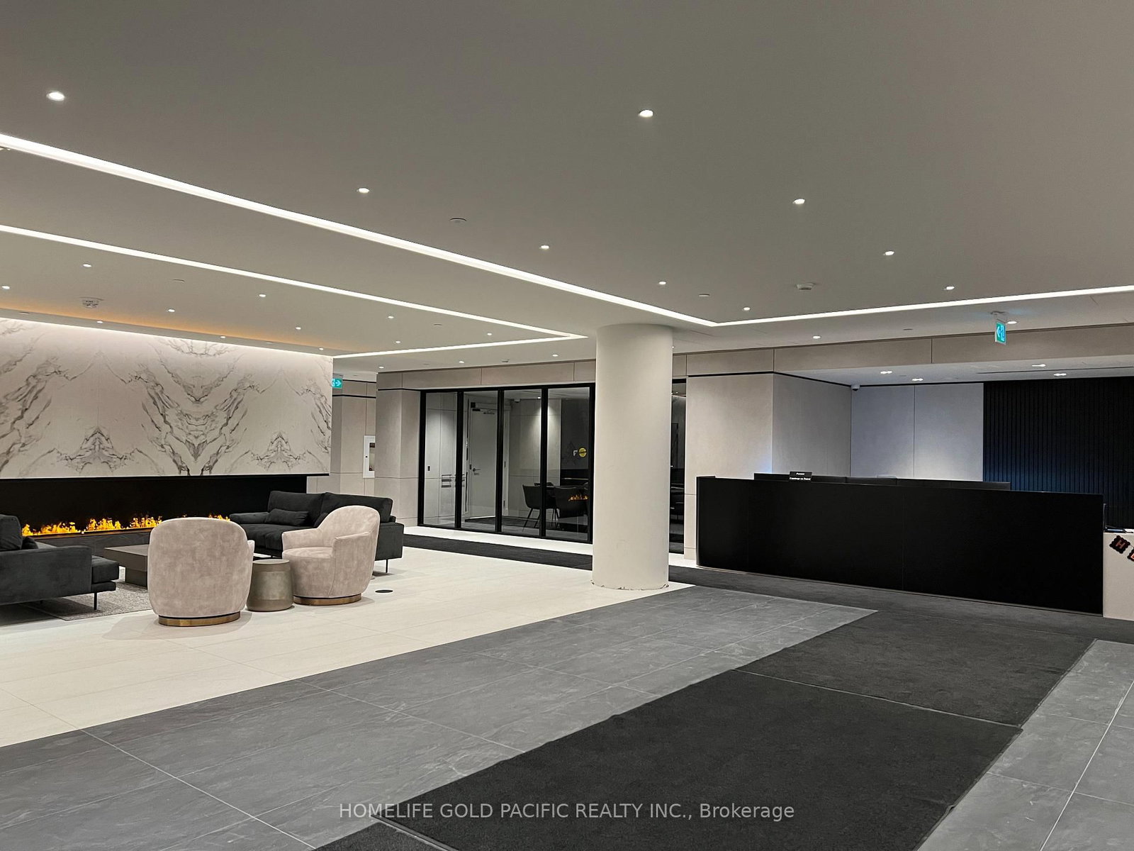 30 Upper Mall Way, Unit 1506 - Photo 3