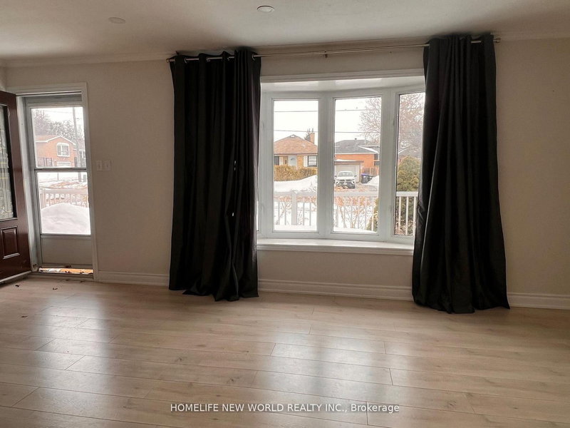 Main - 98 Thornton Ave, Bradford West Gwillimbury, L3Z 1N4 | Image 2