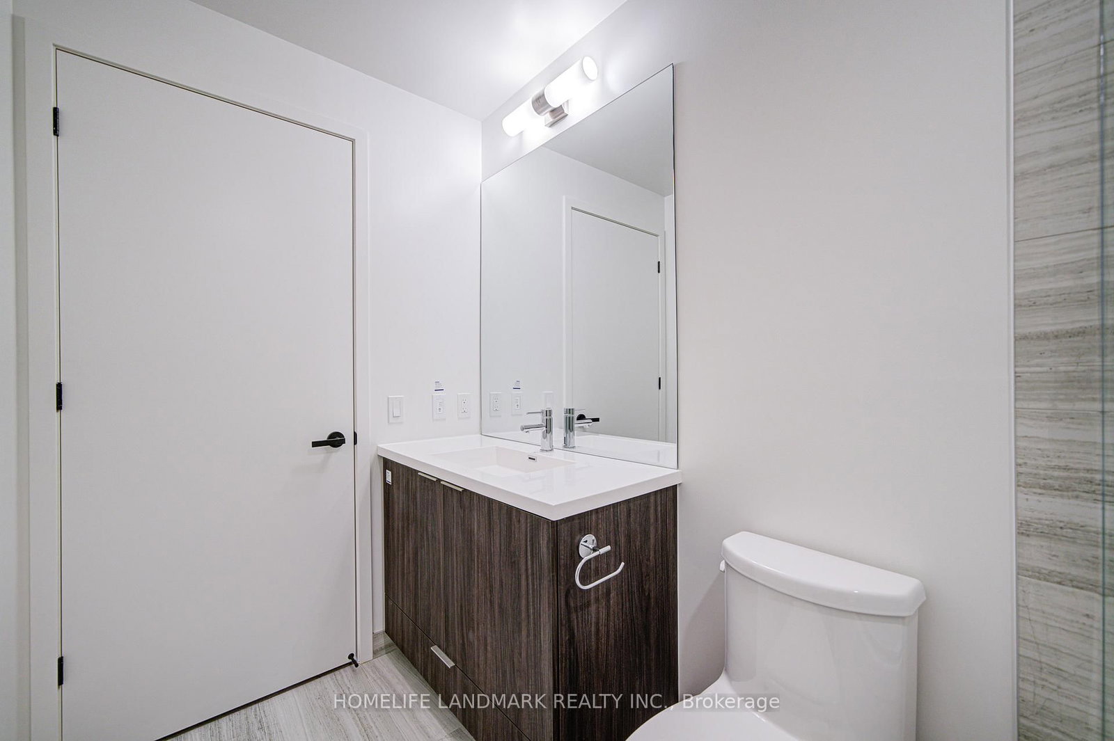 8 interchange Way, Unit 1510 - Photo 14