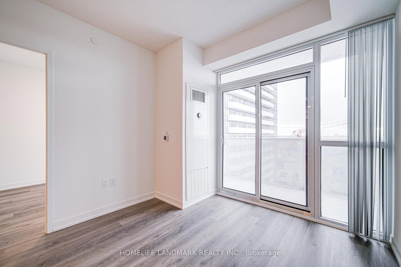 8 interchange Way, Unit 1510 - Photo 8