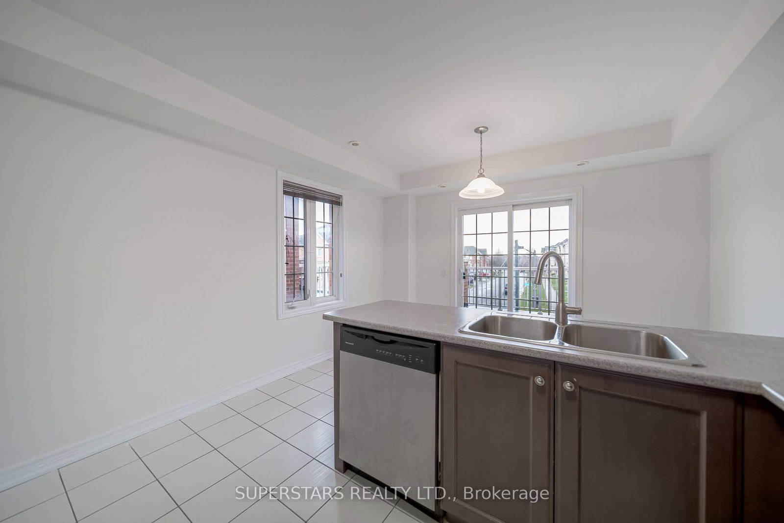 Townhouse for sale at 10000 Mccowan Road, Markham, Ontario, L6C 0N3 - Berczy - MLS: N12988924