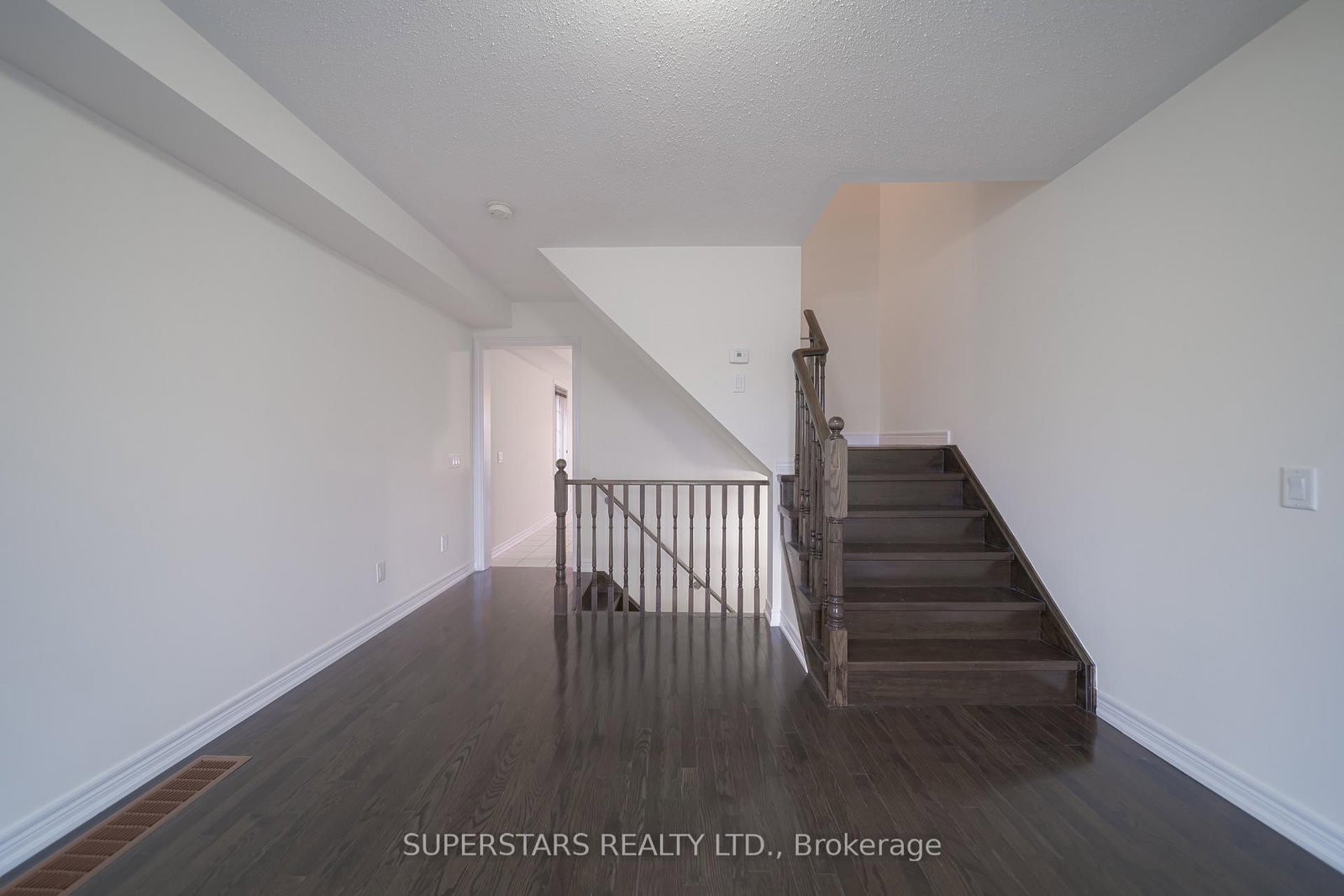 Townhouse for sale at 10000 Mccowan Road, Markham, Ontario, L6C 0N3 - Berczy - MLS: N12988924