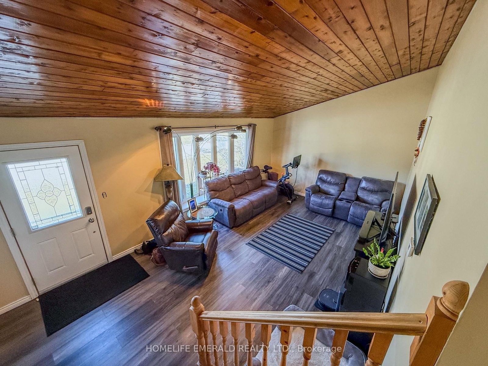 Detached House for sale at 74 VERNON Street, Essa, Ontario, L0M 1B0 - Angus - MLS: N12989110