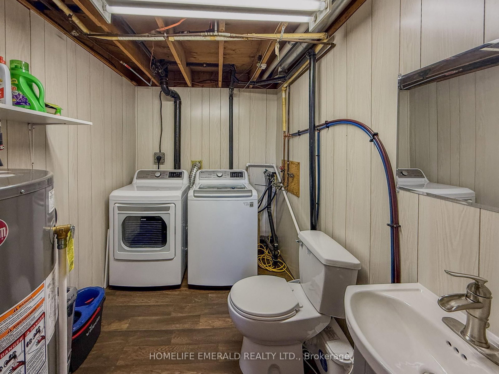 Detached House for sale at 74 VERNON Street, Essa, Ontario, L0M 1B0 - Angus - MLS: N12989110