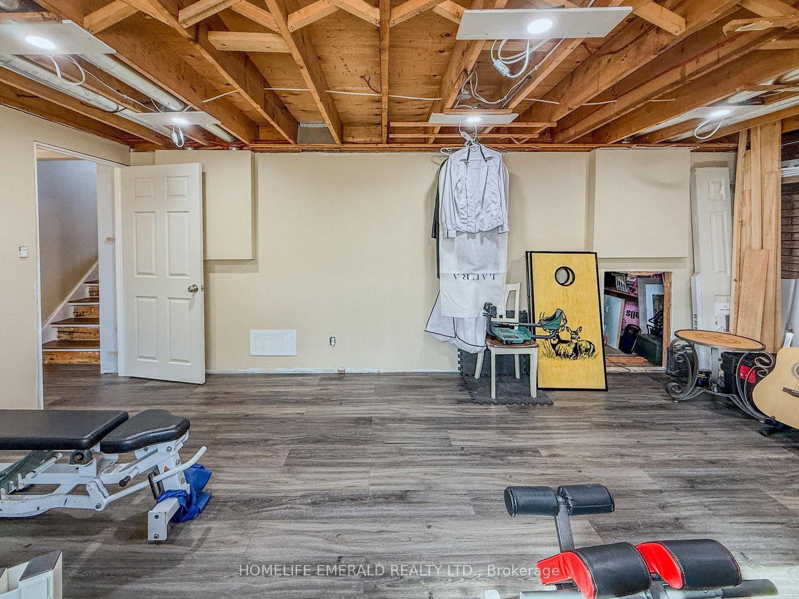 Detached House for sale at 74 VERNON Street, Essa, Ontario, L0M 1B0 - Angus - MLS: N12989110