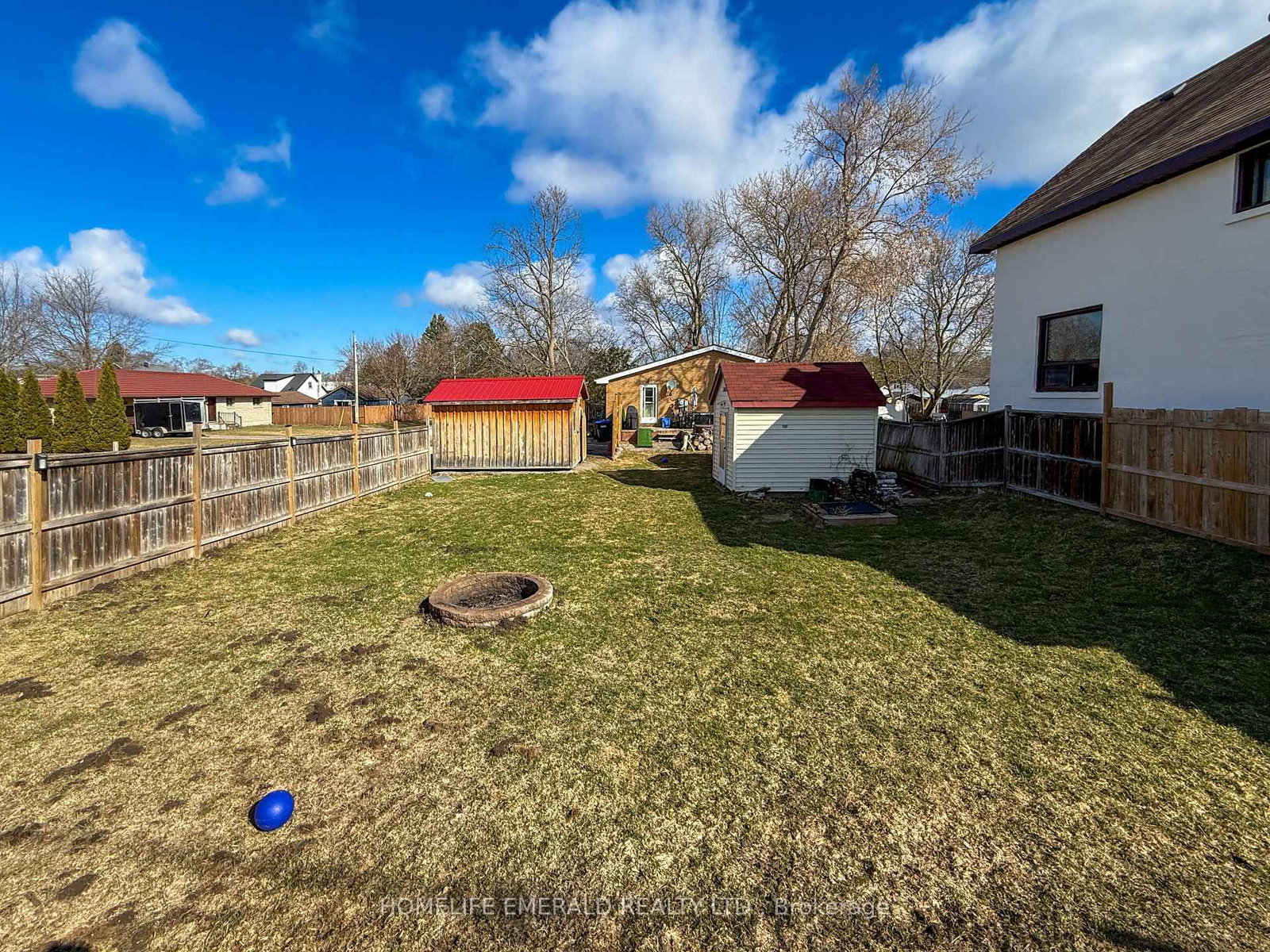 Detached House for sale at 74 VERNON Street, Essa, Ontario, L0M 1B0 - Angus - MLS: N12989110