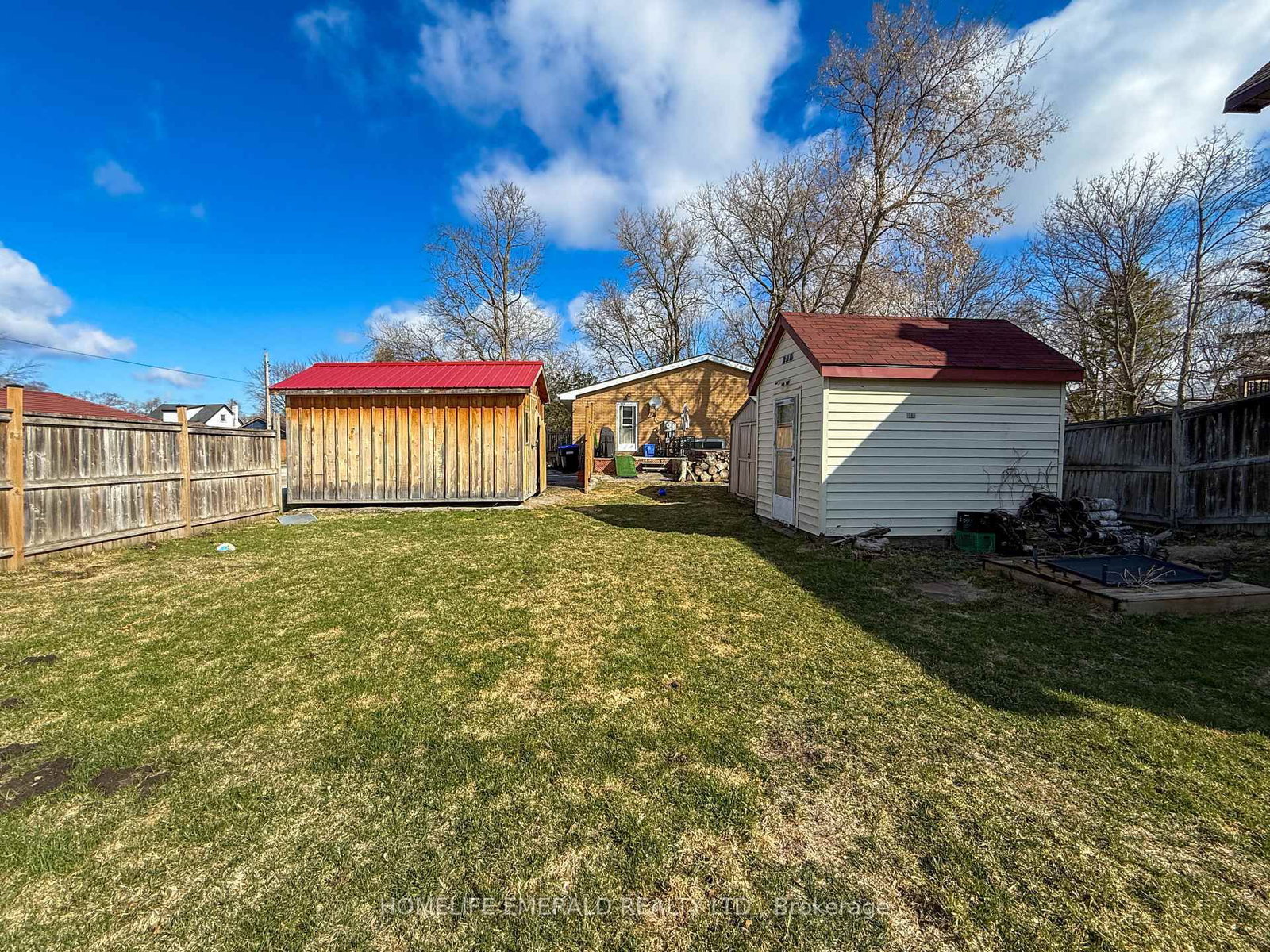 Detached House for sale at 74 VERNON Street, Essa, Ontario, L0M 1B0 - Angus - MLS: N12989110