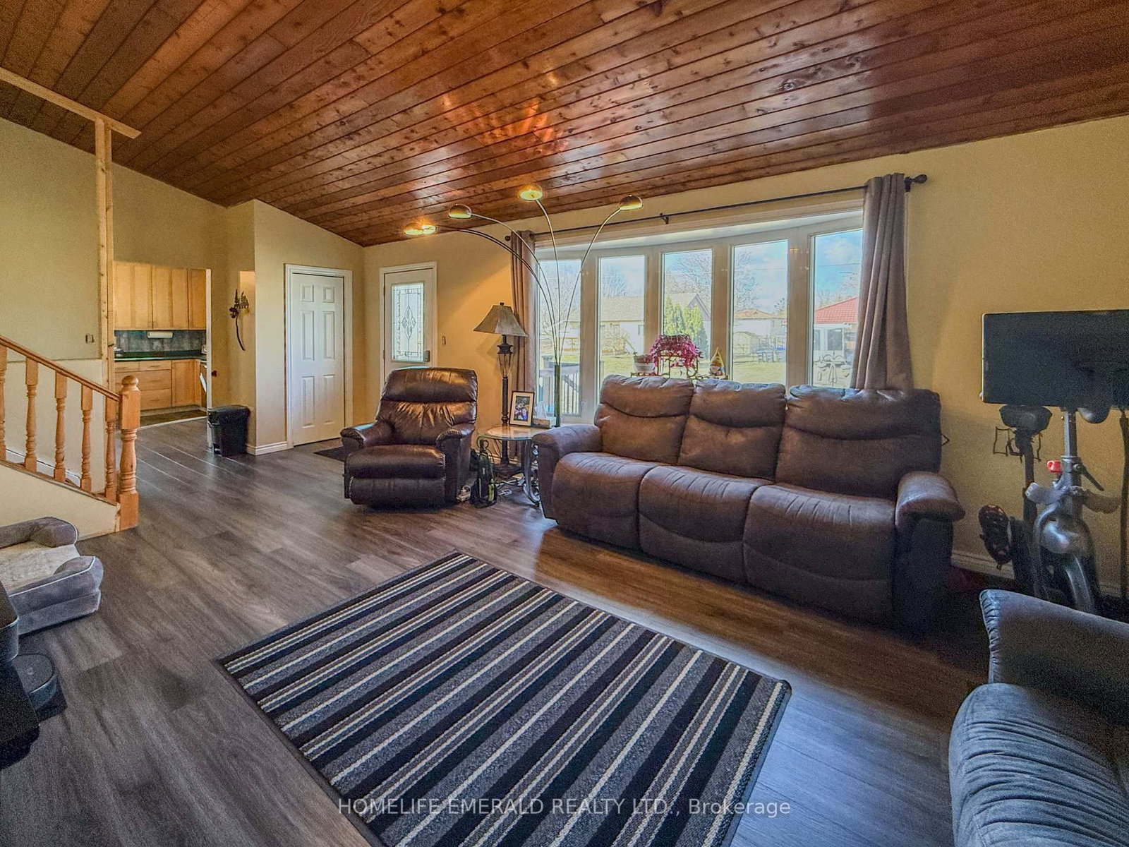 Detached House for sale at 74 VERNON Street, Essa, Ontario, L0M 1B0 - Angus - MLS: N12989110