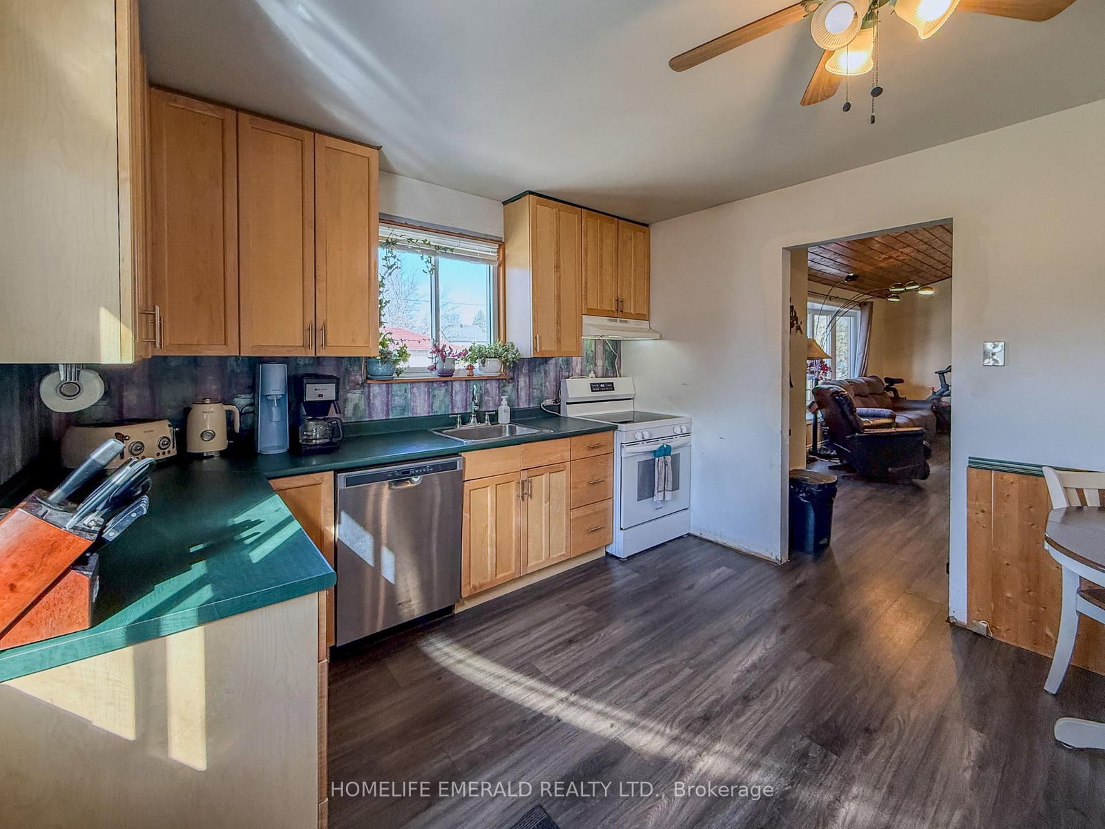 Detached House for sale at 74 VERNON Street, Essa, Ontario, L0M 1B0 - Angus - MLS: N12989110