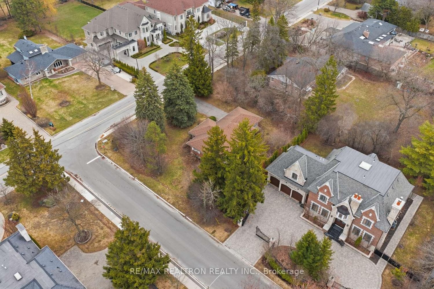 17 Denham Drive • Richmond Hill, ON photo 21
