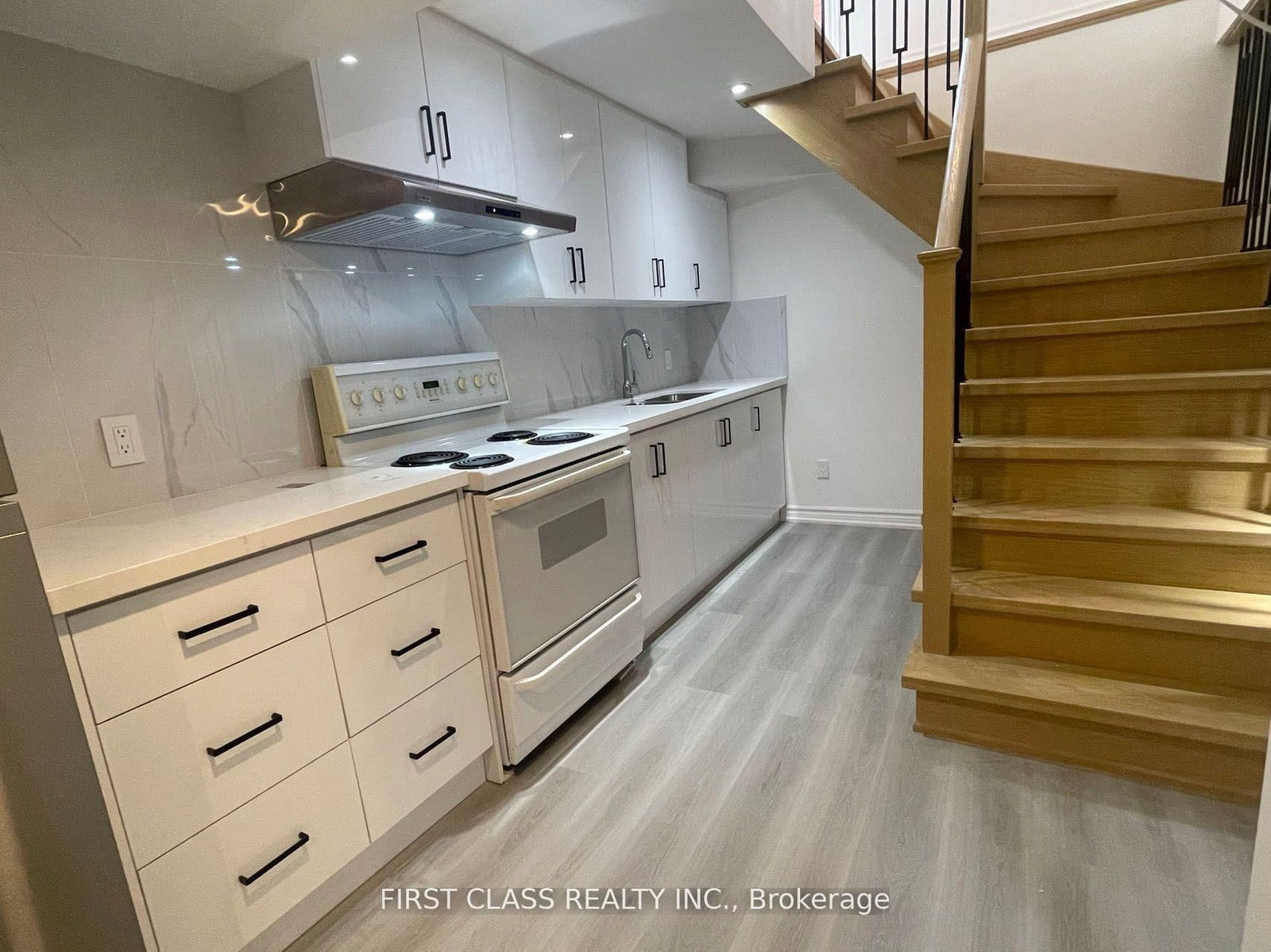 36 Soho Crescent, Unit Basement - Photo 4