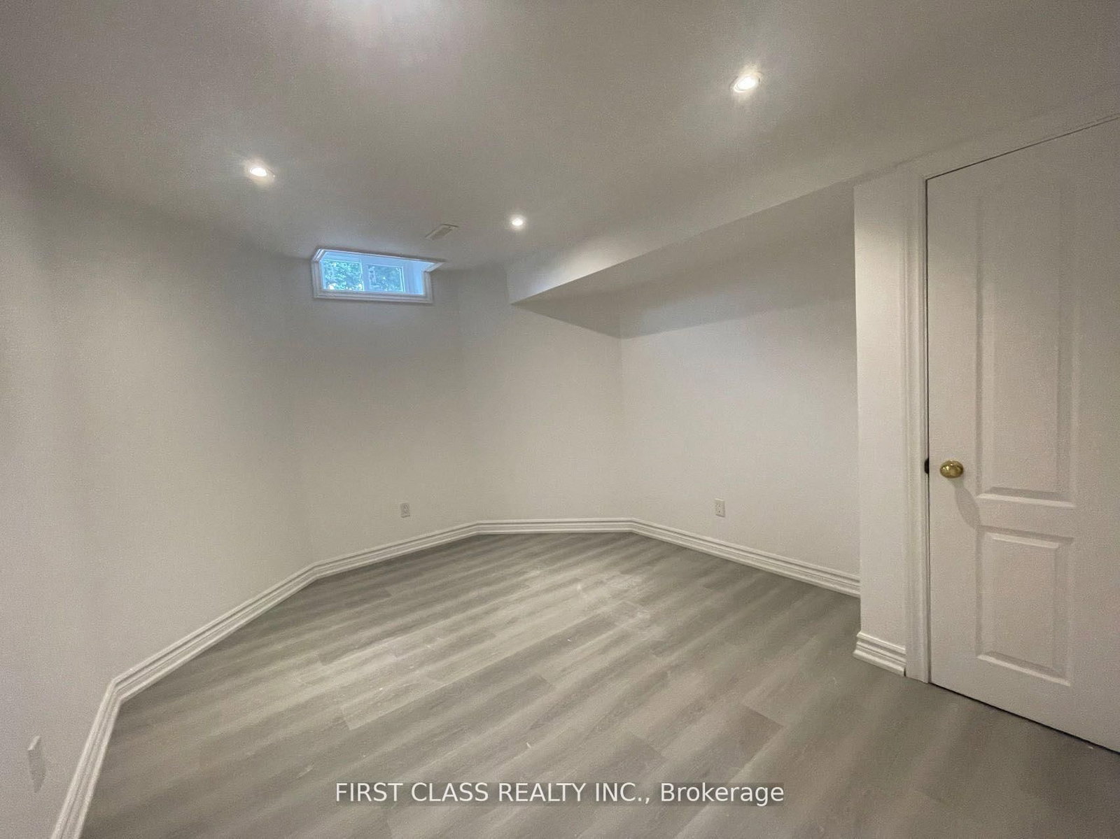 36 Soho Crescent, Unit Basement - Photo 5