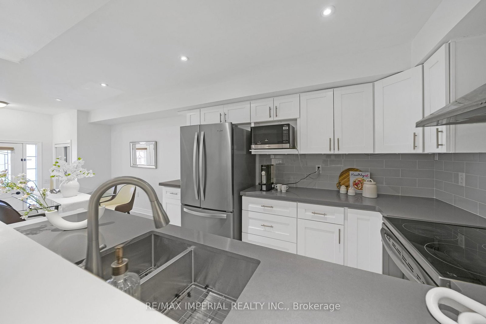 Townhouse for sale at 393 Bur Oak Avenue, Markham, Ontario, L6C 2T8 - Berczy - MLS: N12989420